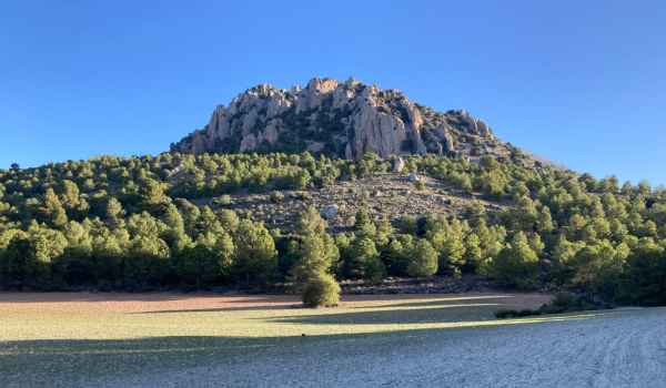 Montaña de la Sagra de Solebromino fincas regenerativas